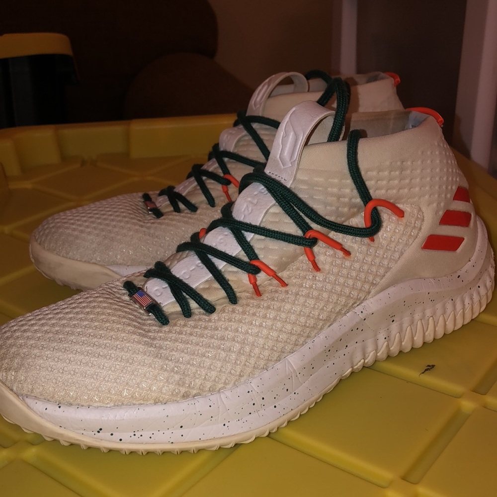 Custom Dame 6 Basketball Shoes